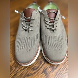 Men’s Casual Shoes Size 11